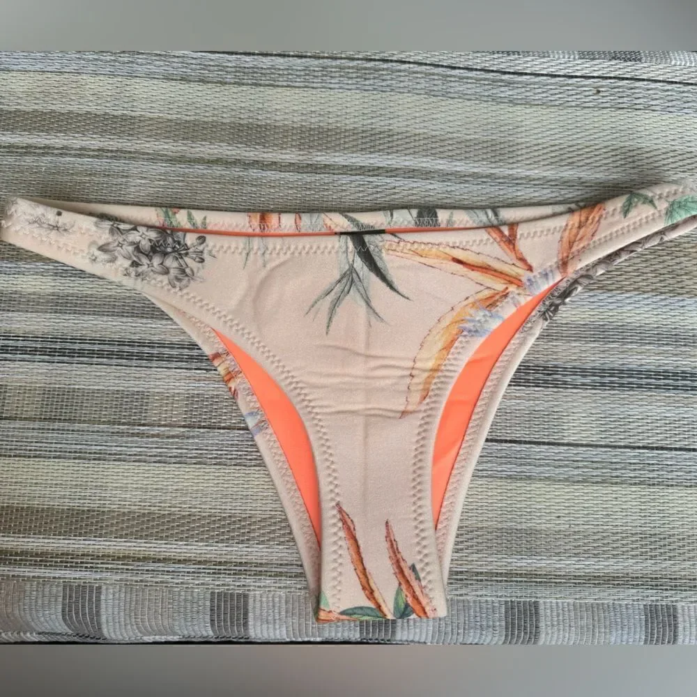Triangl Swimwear Womens Cheeky Bikini Hipster Bottom Size S Floral Tan